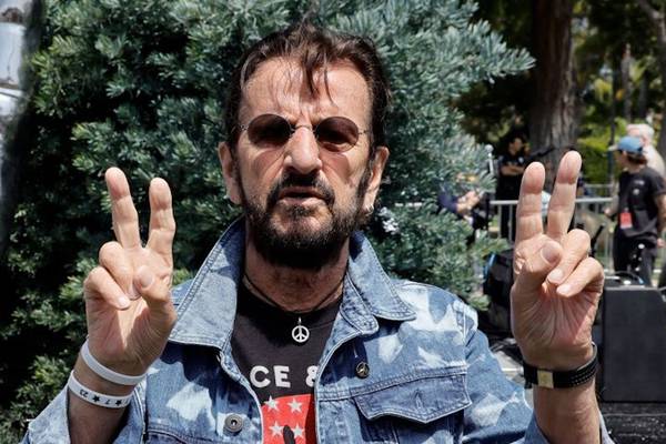 Ringo Starr takes a spill during New Mexico concert