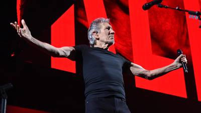 Roger Waters releases new version of 'Comfortably Numb'